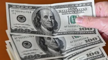 تغيرات مؤشر سعر الدولار في البنوك المصرية والسوق الموازية خلال تعاملات الخميس
